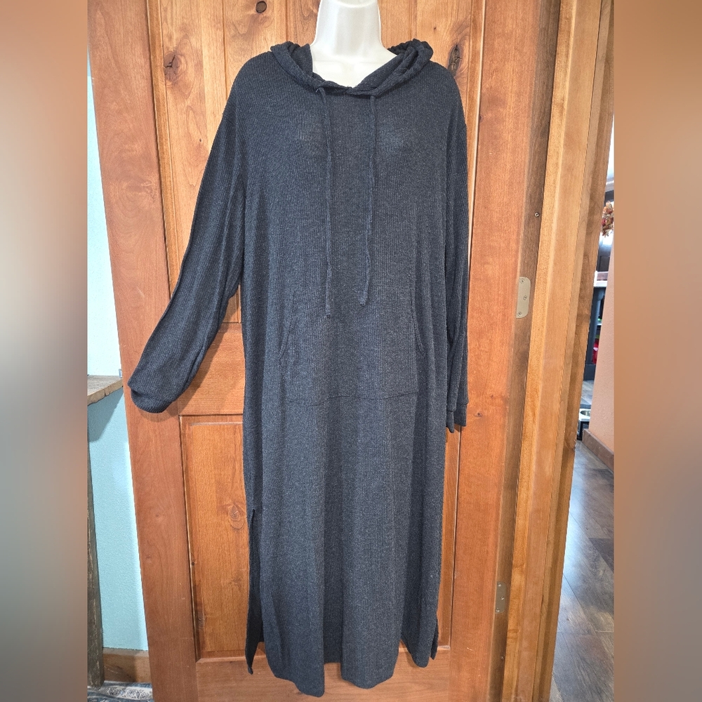 Cozy Charcoal Gray Hooded Robe/Lounger